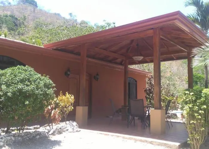Casa Rosales Nicoya